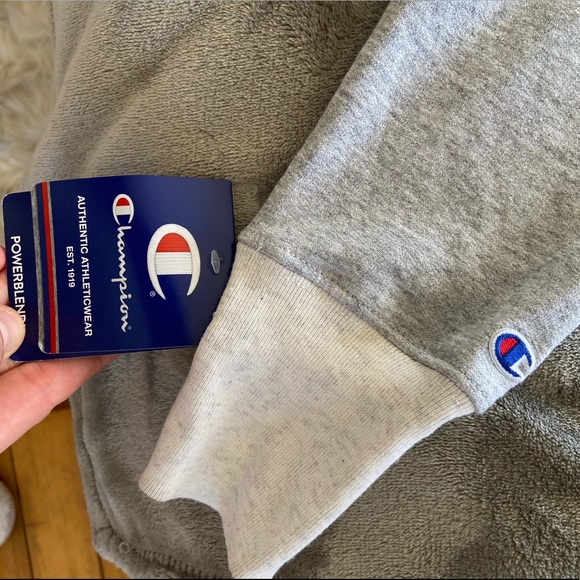 NWT Champion Women’s Small Powerblend Fleece Crew - Picture 4 of 5